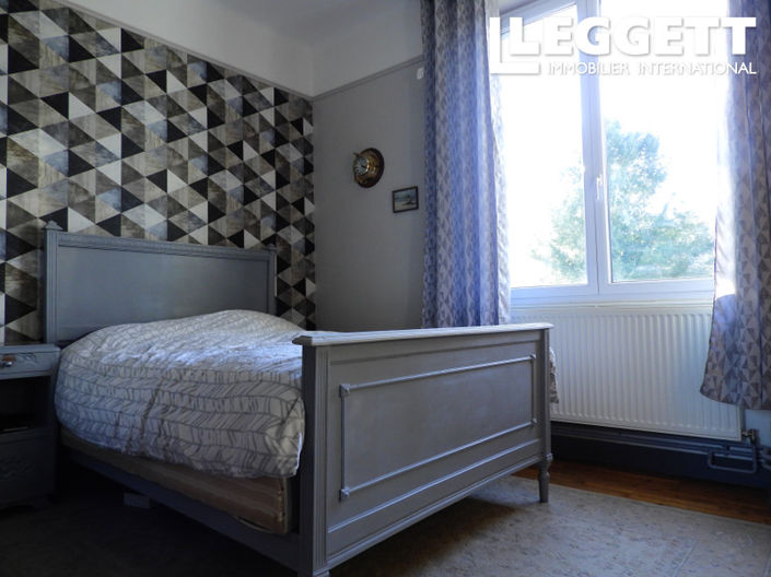 Image No.7-4 Bed House for sale