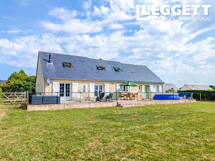 Image No.2-4 Bed House for sale