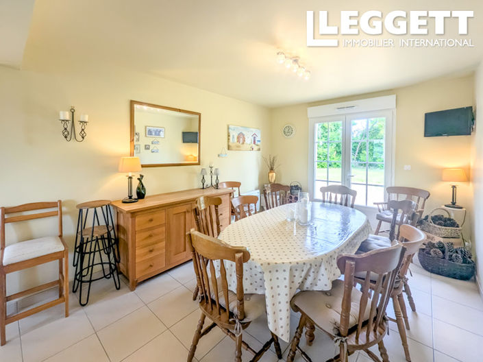 Image No.6-4 Bed House for sale