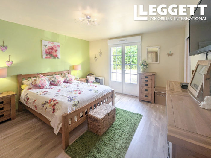 Image No.9-4 Bed House for sale