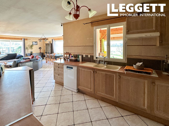 Image No.5-2 Bed House for sale