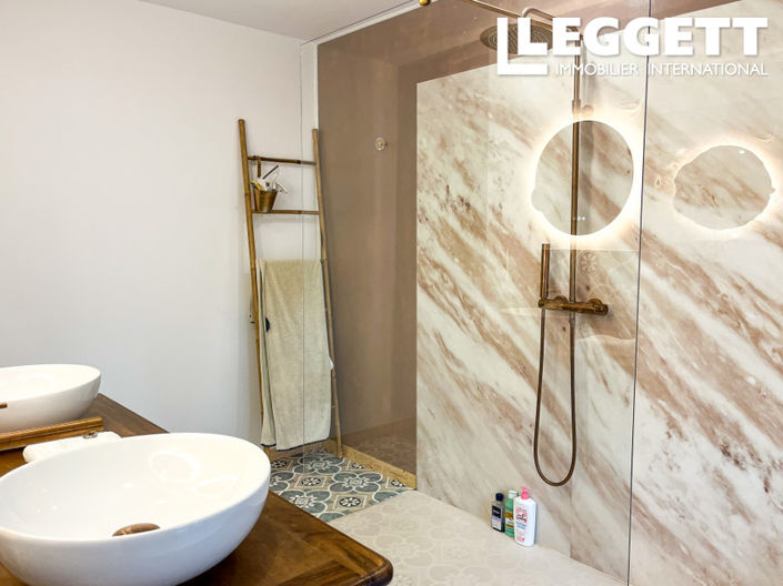 Image No.7-3 Bed House for sale