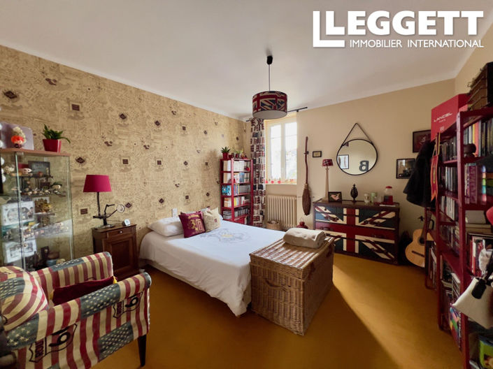 Image No.6-5 Bed House for sale