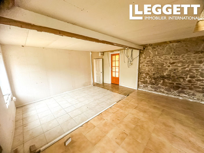 Image No.10-3 Bed House for sale