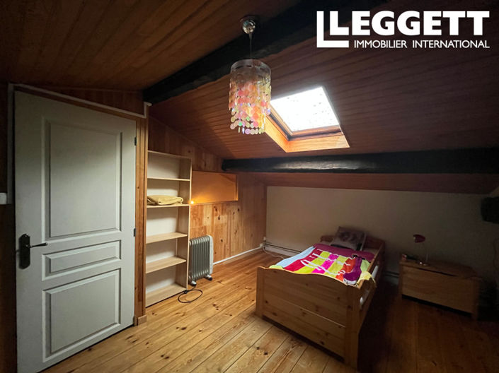 Image No.8-4 Bed House for sale