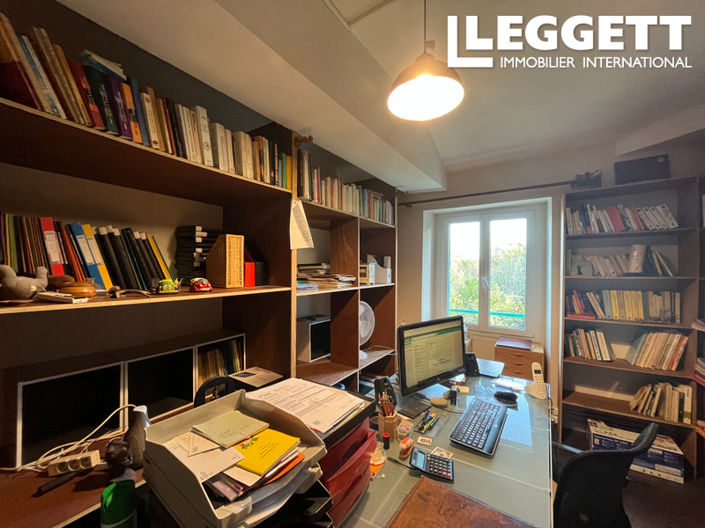 Image No.9-4 Bed House for sale