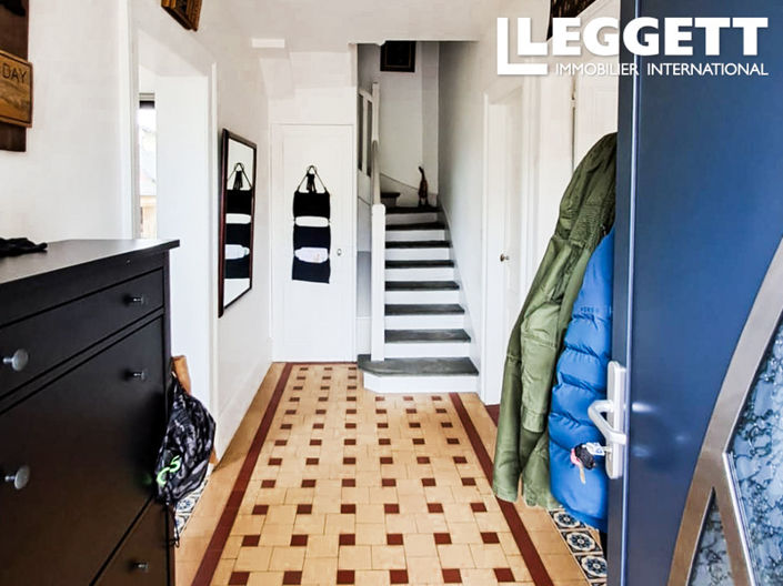 Image No.3-4 Bed House for sale