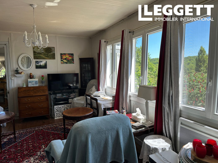 Image No.9-2 Bed House for sale