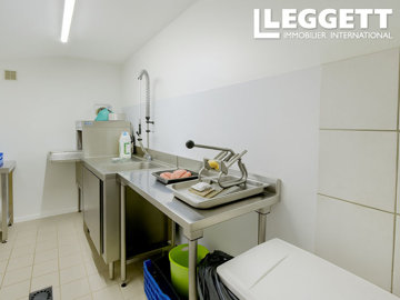 ahr0chm6ly9jzg4uagvzdglhlmltbw8vaw1hz2uvvevom