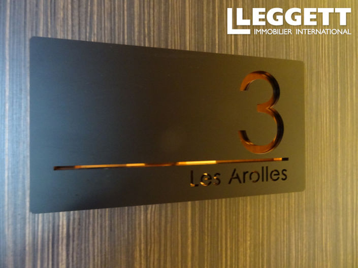 Image No.9-2 Bed Apartment for sale