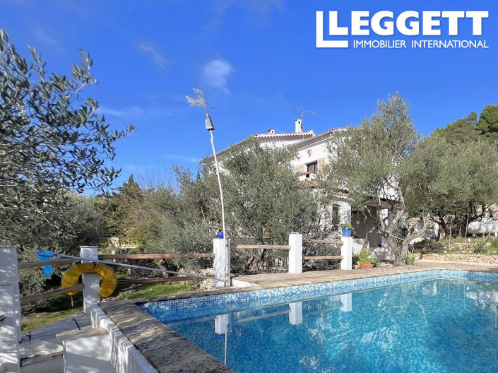 Image No.2-4 Bed House for sale