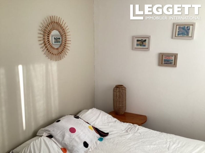 Image No.9-5 Bed House for sale