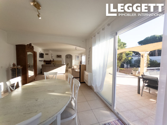 Image No.5-4 Bed House for sale