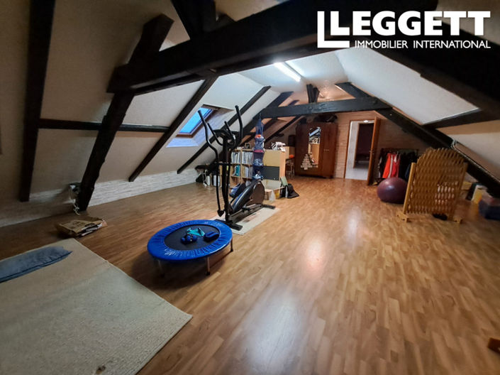 Image No.10-5 Bed House for sale