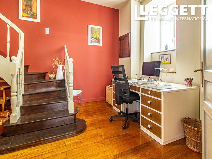 Image No.8-4 Bed House for sale