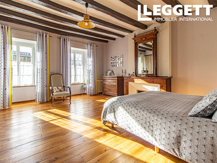 Image No.10-4 Bed House for sale