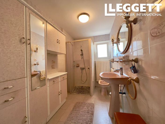 Image No.7-4 Bed House for sale