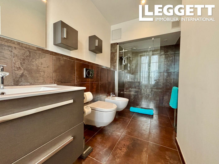 Image No.9-4 Bed Apartment for sale