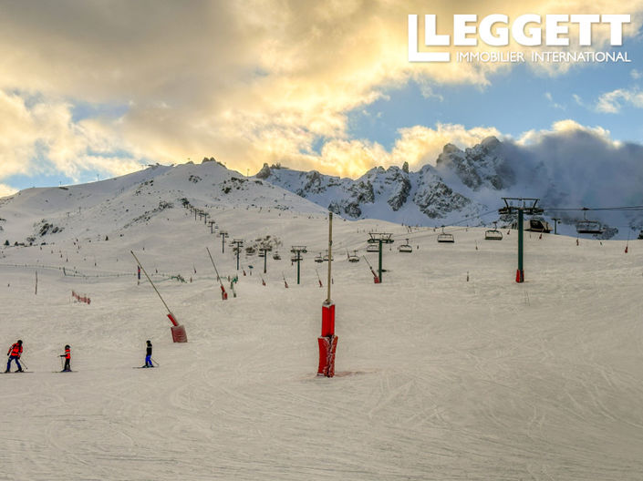 Image No.10-1 Bed Apartment for sale