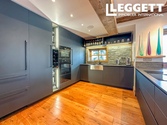 Image No.4-5 Bed House for sale