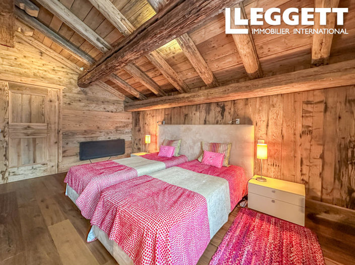 Image No.6-5 Bed House for sale