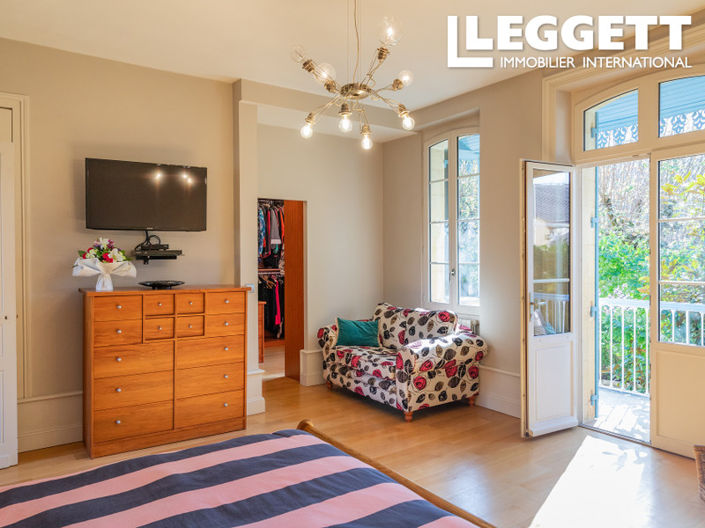 Image No.10-5 Bed House for sale