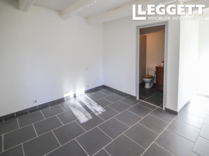 Image No.10-4 Bed House for sale