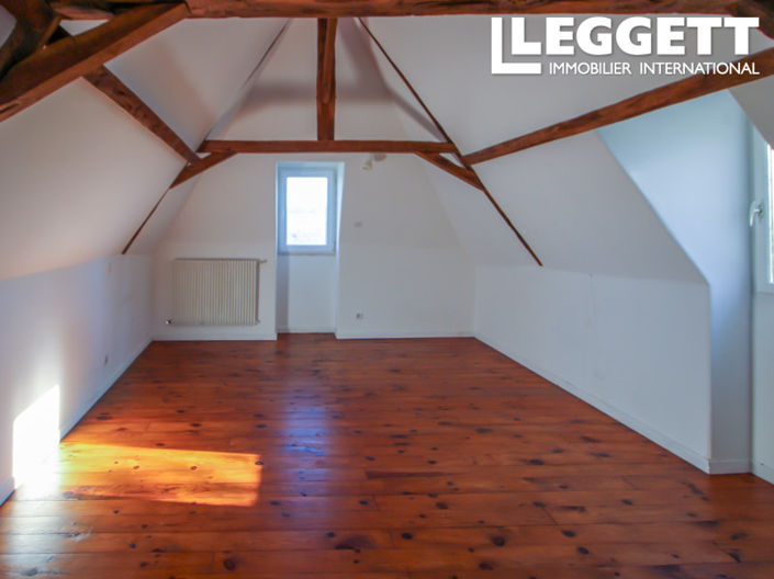 Image No.8-4 Bed House for sale