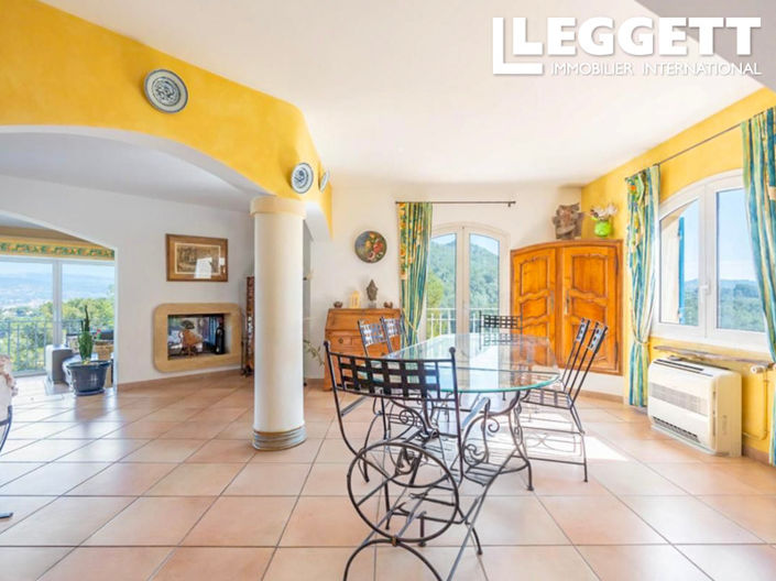 Image No.7-4 Bed House for sale