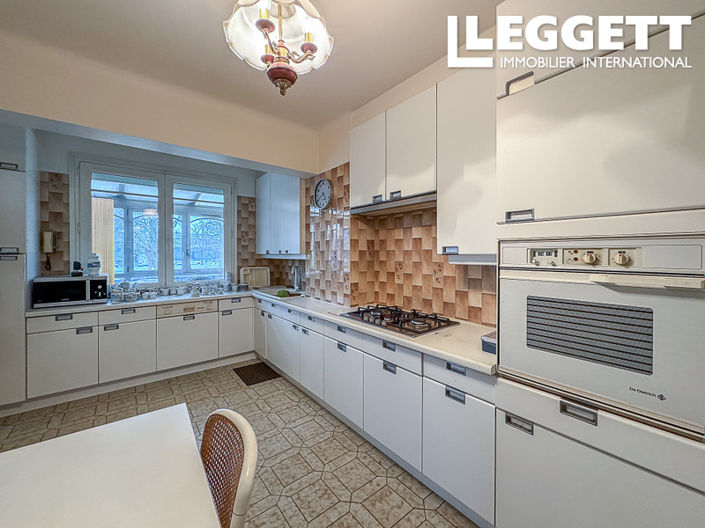 Image No.3-5 Bed House for sale