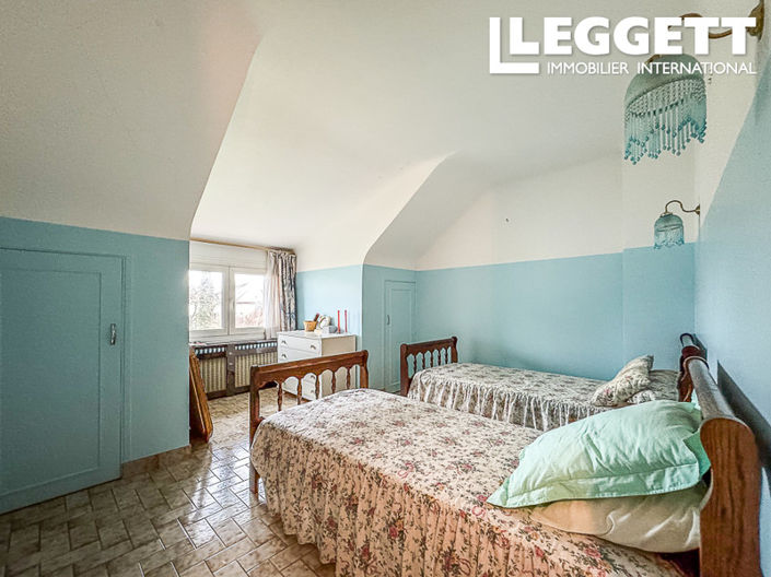 Image No.5-5 Bed House for sale