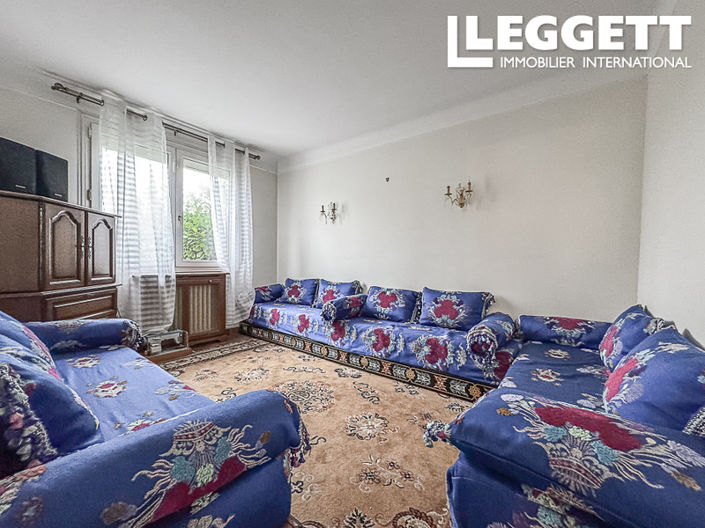 Image No.8-5 Bed House for sale