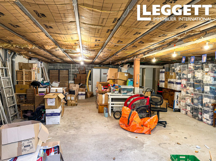 Image No.10-6 Bed House for sale