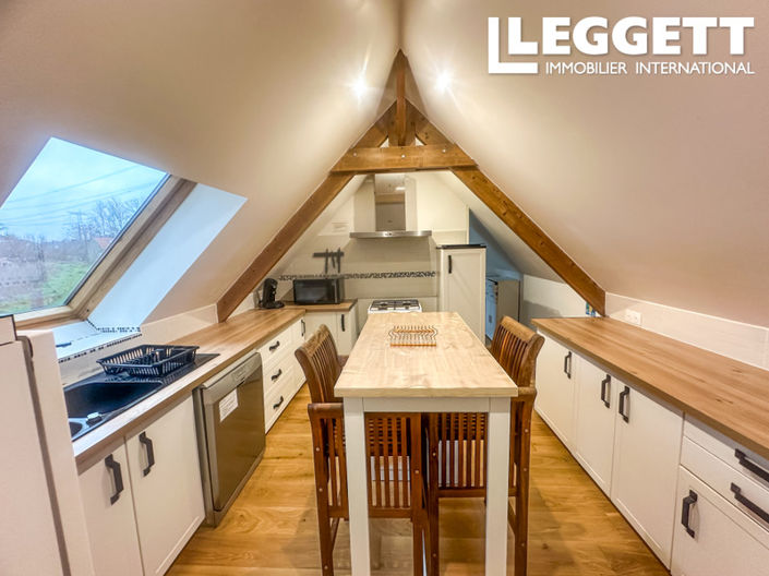 Image No.2-6 Bed House for sale