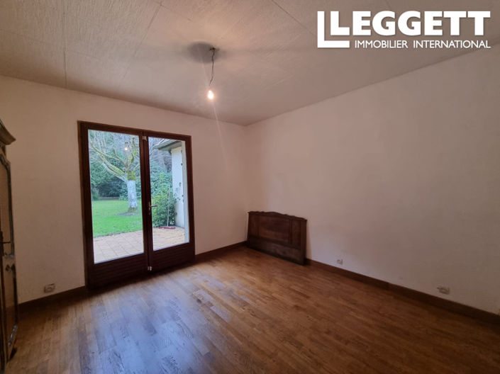 Image No.6-4 Bed House for sale