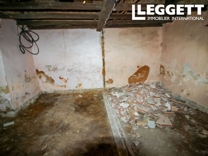 Image No.8-House for sale