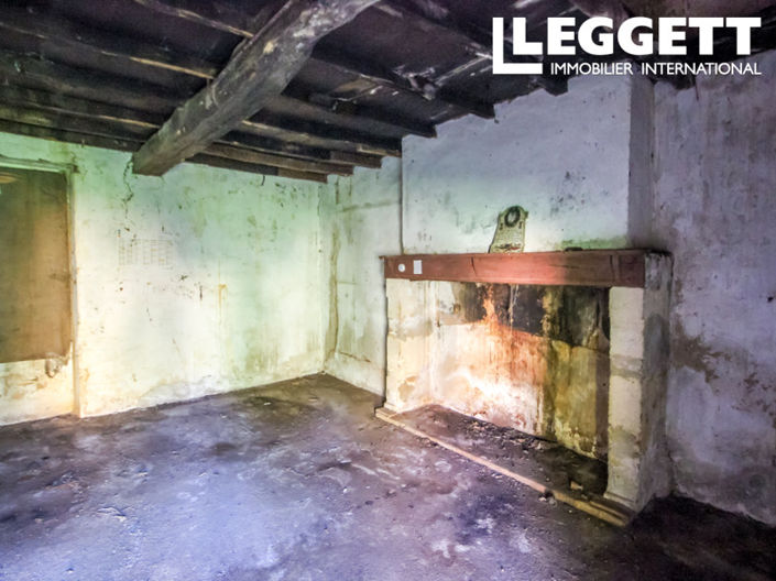 Image No.8-5 Bed House for sale