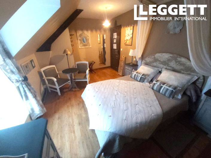 Image No.7-12 Bed House for sale