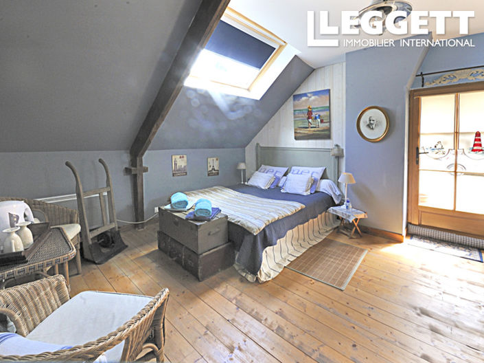 Image No.6-12 Bed House for sale