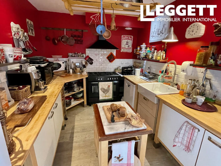 Image No.5-12 Bed House for sale