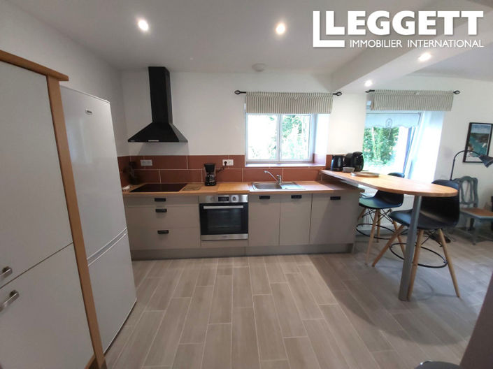 Image No.10-12 Bed House for sale