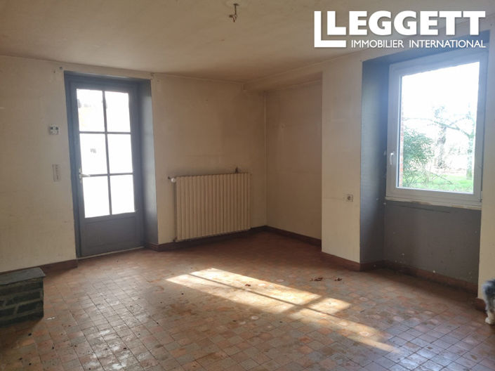 Image No.10-3 Bed House for sale