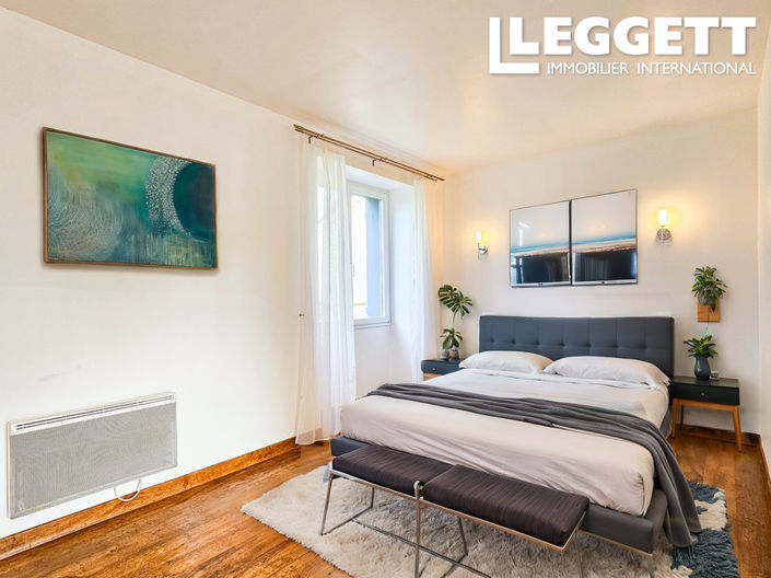 Image No.6-4 Bed House for sale