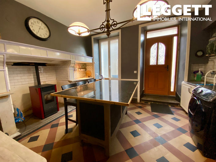 Image No.6-6 Bed House for sale