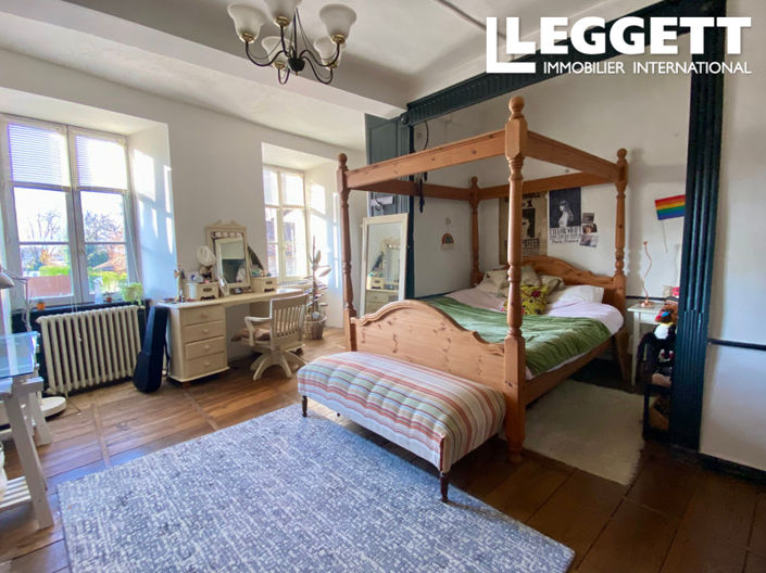 Image No.9-6 Bed House for sale