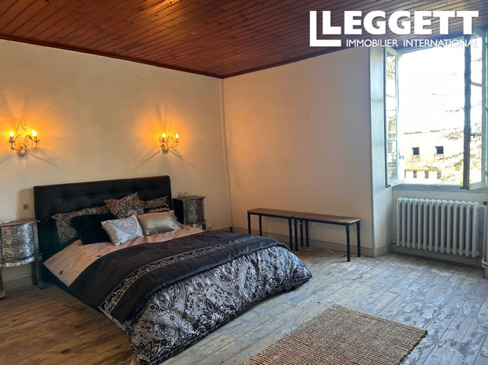 Image No.1-3 Bed House for sale