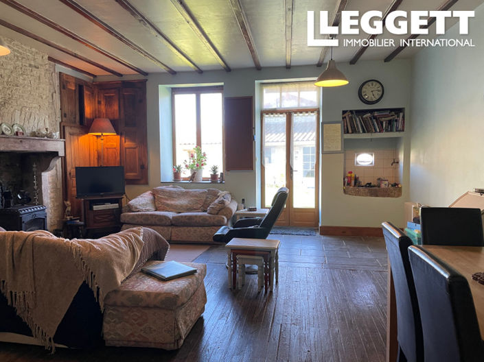 Image No.2-4 Bed House for sale