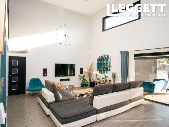 Image No.6-4 Bed House for sale