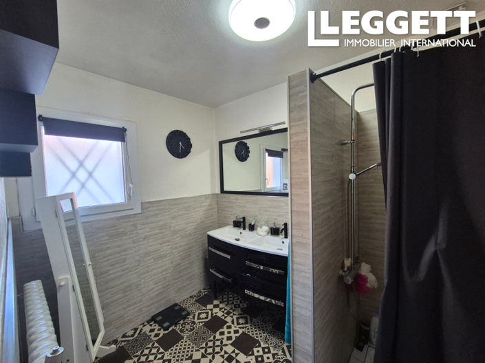 Image No.8-4 Bed House for sale