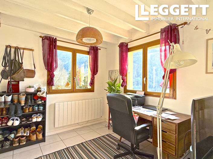 Image No.7-3 Bed House for sale